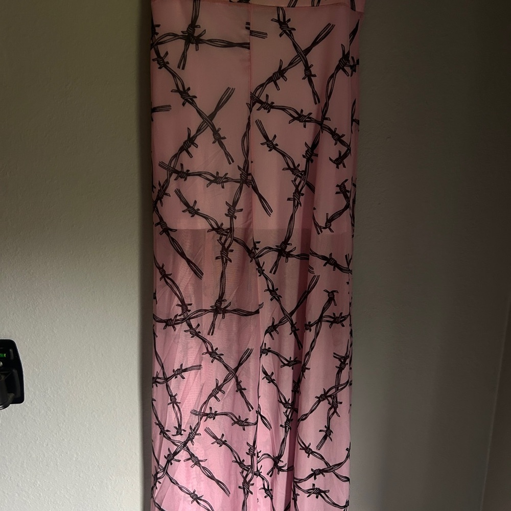 Killstar Pink Barbwire light weight skirt - Picture 4 of 6
